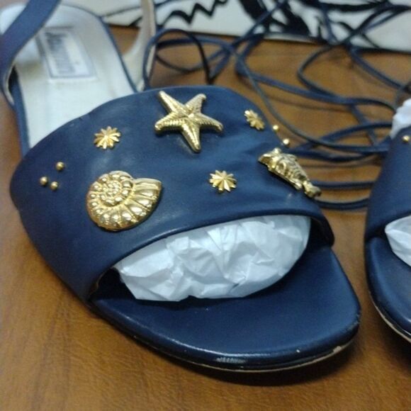 Dark Blue Jasmin Shoes Size 8! - Picture 2 of 12